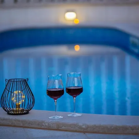 Willa Kami - 4 Stars Villa, Heated Pool Primošten