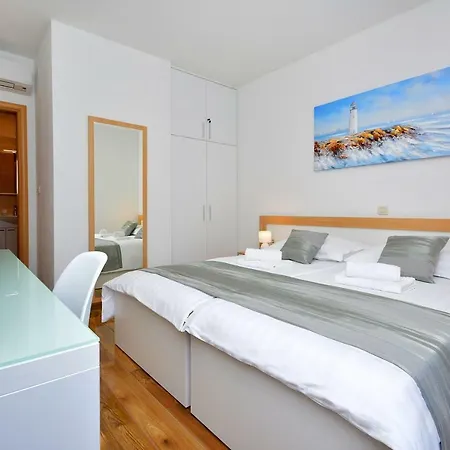 Kami - 4 Stars Villa, Heated Pool Вилла Примоштен