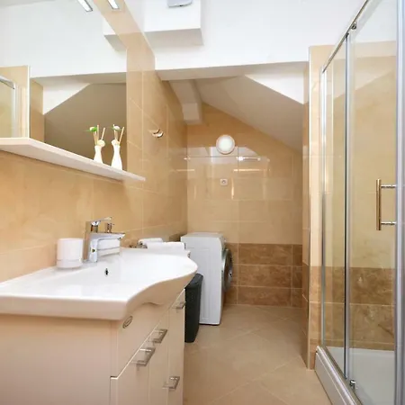 Вилла Kami - 4 Stars Villa, Heated Pool Примоштен