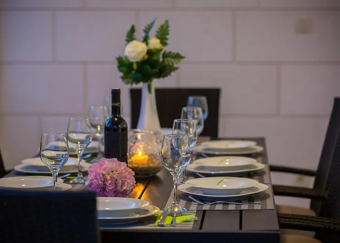 Kami - 4 Stars Villa, Heated Pool Willa