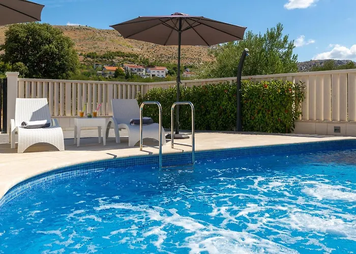 Villa Kami - 4 Stars Villa, Heated Pool Primošten