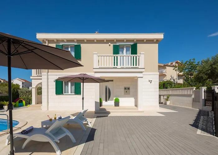 Kami - 4 Stars Villa, Heated Pool *