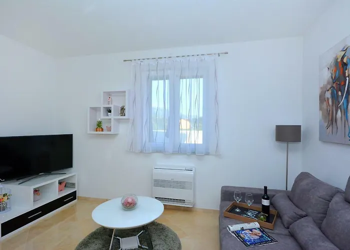 Villa Kami - 4 Stars Villa, Heated Pool Primošten